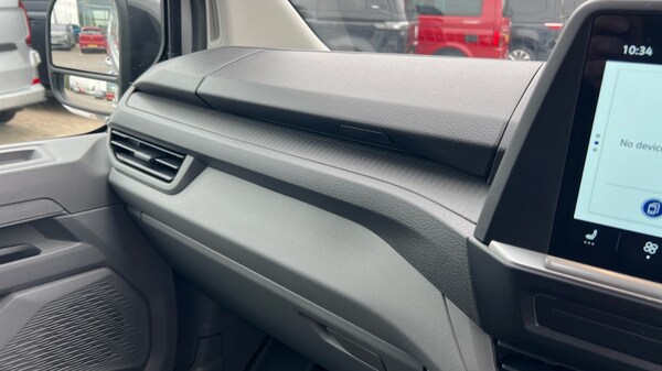 Used Volkswagen Transporter 2025 for sale - 75641143: Photo 36