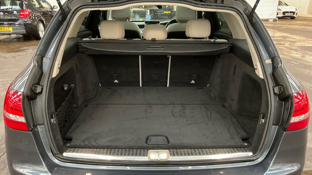 Used Mercedes-Benz C Class 2014 for sale - 77048789: Photo 13