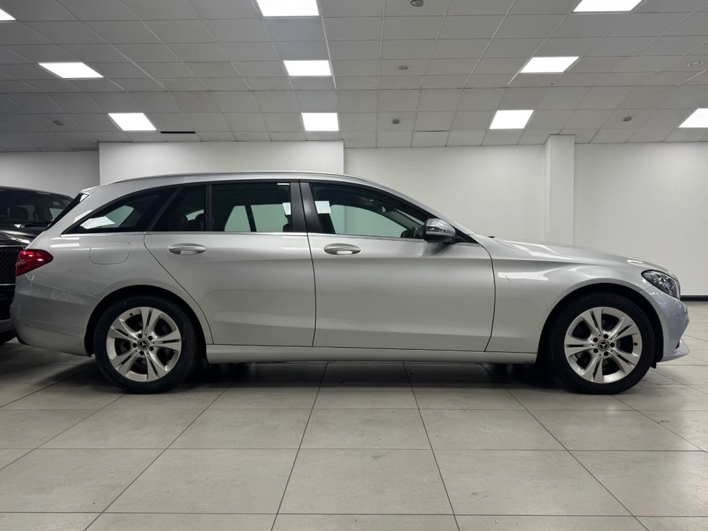 Used Mercedes-Benz C Class 2017 for sale - 76178477: Photo 4