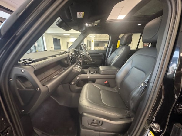 Used Land Rover Defender 2022 for sale - 75495233: Photo 30