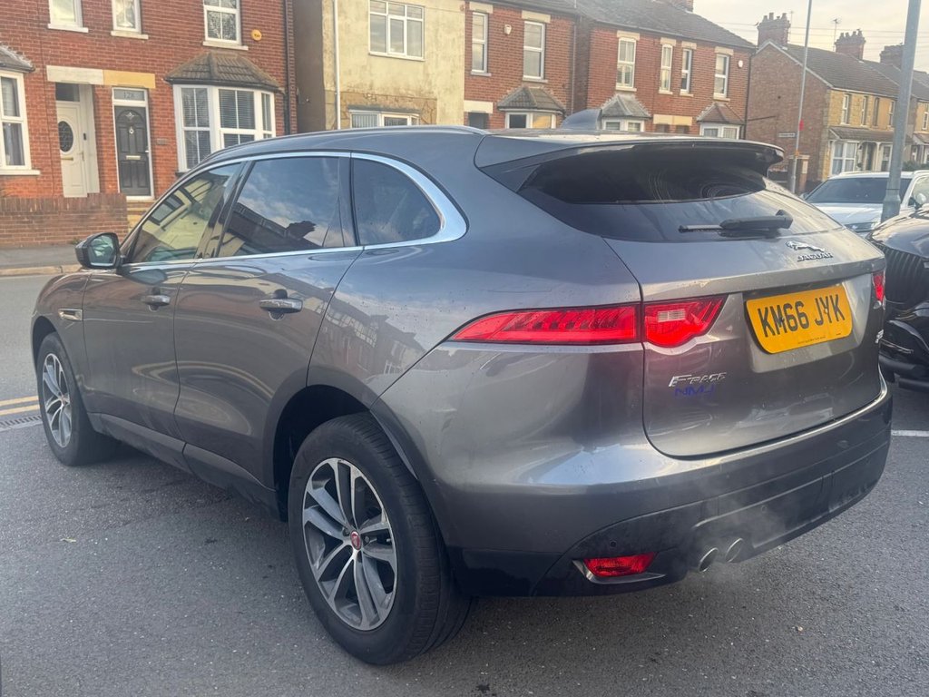 Used Jaguar F-Pace 2016 for sale - 76487045: Photo 2