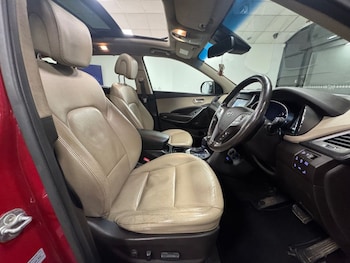 Used Hyundai Santa Fe 2016 for sale - 77725838: Photo