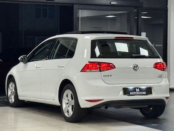 Used Volkswagen Golf 2016 for sale - 76788023: Photo