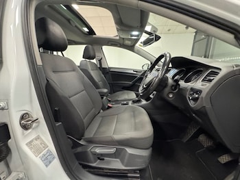 Used Volkswagen Golf 2016 for sale - 76788023: Photo