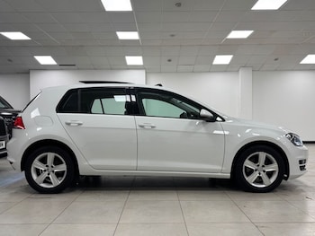 Used Volkswagen Golf 2016 for sale - 76788023: Photo