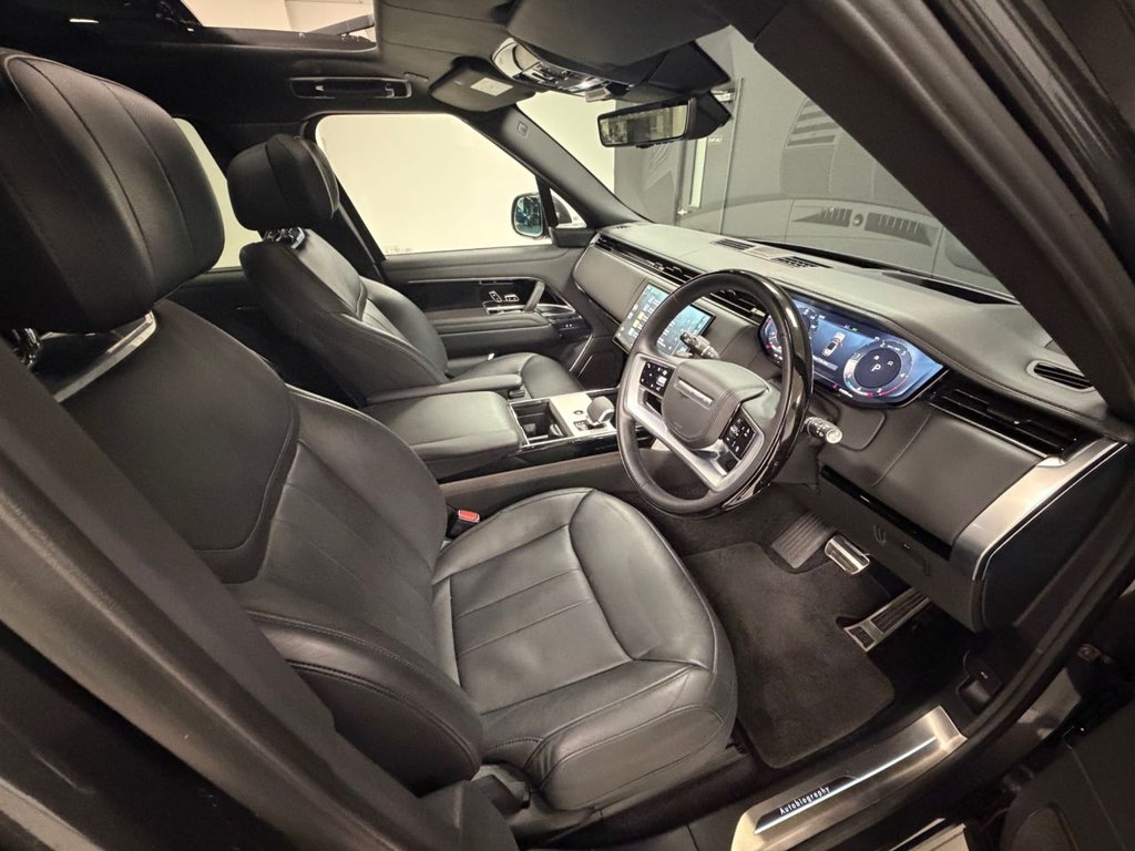 Used Land Rover Range Rover 2025 for sale - 76740226: Photo 33