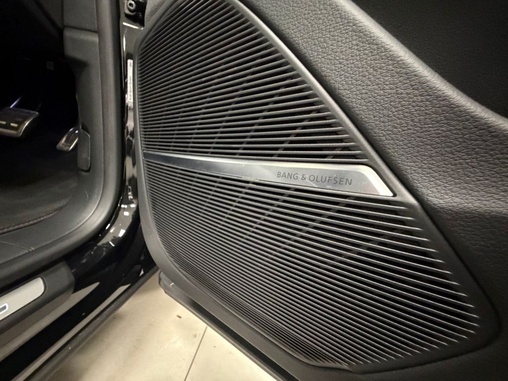 Used Audi RS Q8 2023 for sale - 76867367: Photo 23