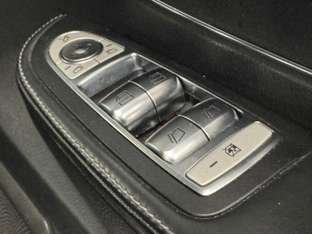 Used Mercedes-Benz V-Class 2019 for sale - 75842883: Photo 28