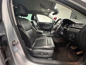 Used Skoda Superb 2019 for sale - 76754582: Photo