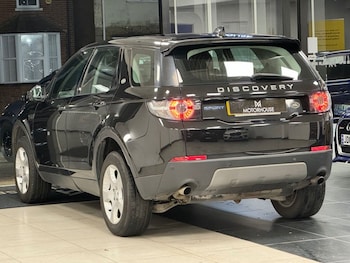 Used Land Rover Discovery Sport 2018 for sale - 76539636: Photo