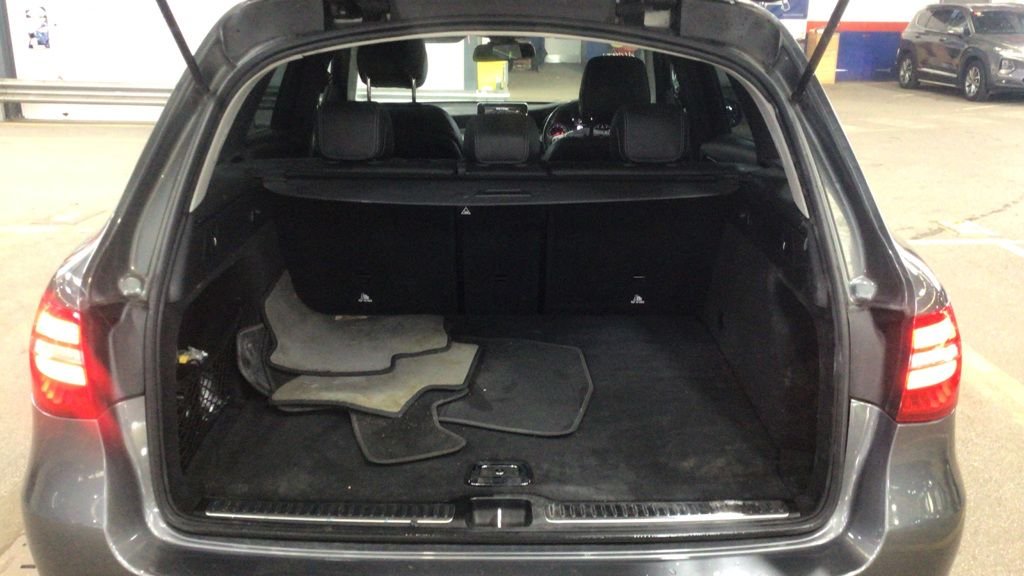 Used Mercedes-Benz GLC 2018 for sale - 76923779: Photo 10