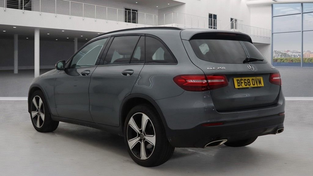 Used Mercedes-Benz GLC 2018 for sale - 76923779: Photo 4