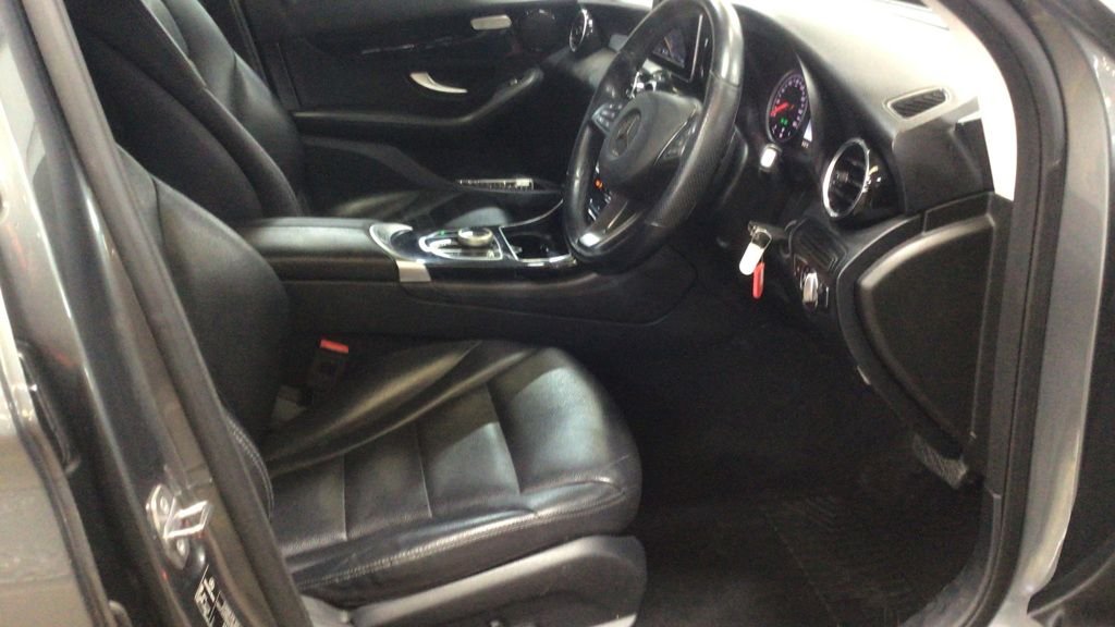 Used Mercedes-Benz GLC 2018 for sale - 76923779: Photo 8