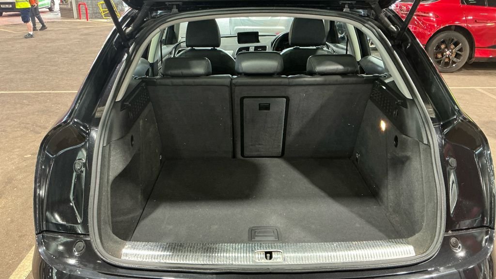 Used Audi Q3 2011 for sale - 76586636: Photo 13