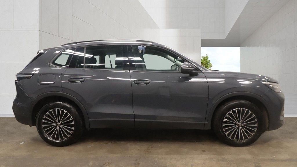 Used Volkswagen Tiguan 2024 for sale - 78167584: Photo 3