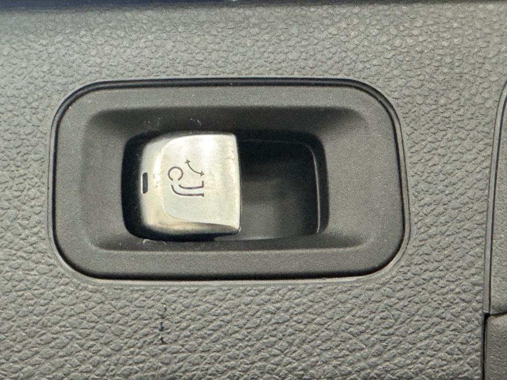 Used Mercedes-Benz GLC 2017 for sale - 76841278: Photo 33