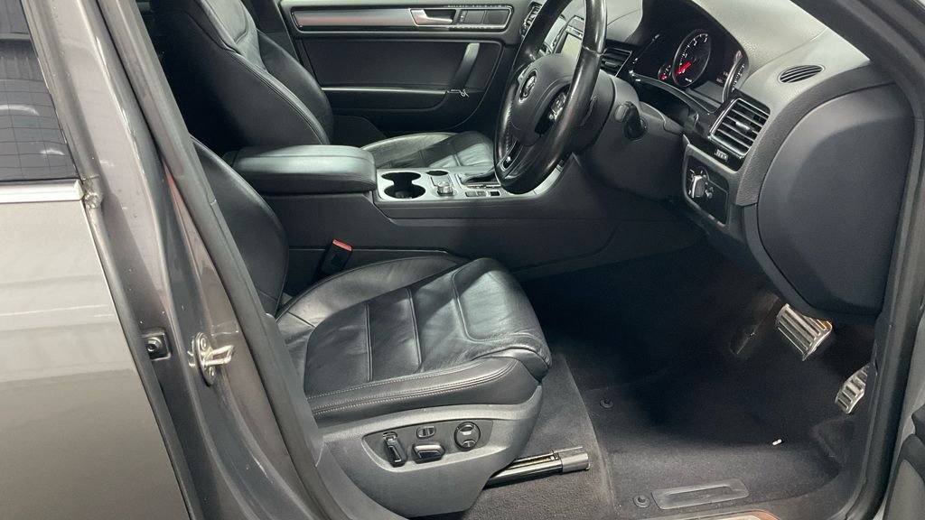 Used Volkswagen Touareg 2017 for sale - 76586644: Photo 15