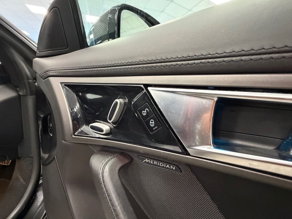 Used Jaguar F-Type 2014 for sale - 76439326: Photo 29