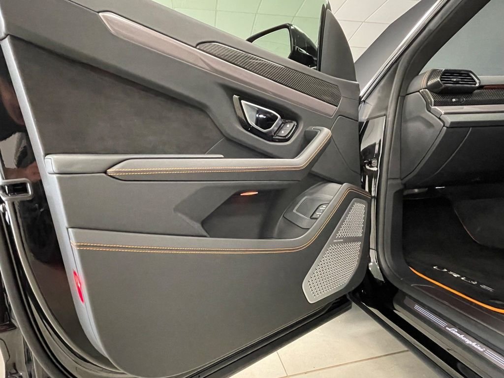 Used Lamborghini Urus 2020 for sale - 76867524: Photo 43