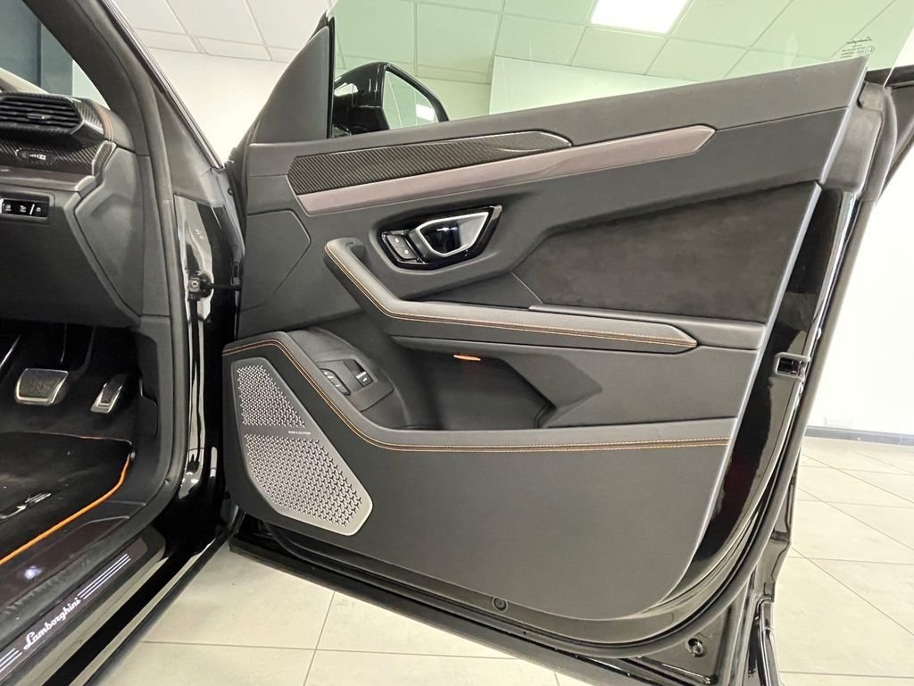 Used Lamborghini Urus 2020 for sale - 76867524: Photo 46