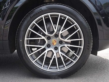 Used Porsche Cayenne 2019 for sale - 78575721: Photo