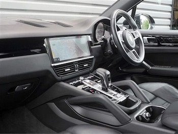 Used Porsche Cayenne 2019 for sale - 78575721: Photo