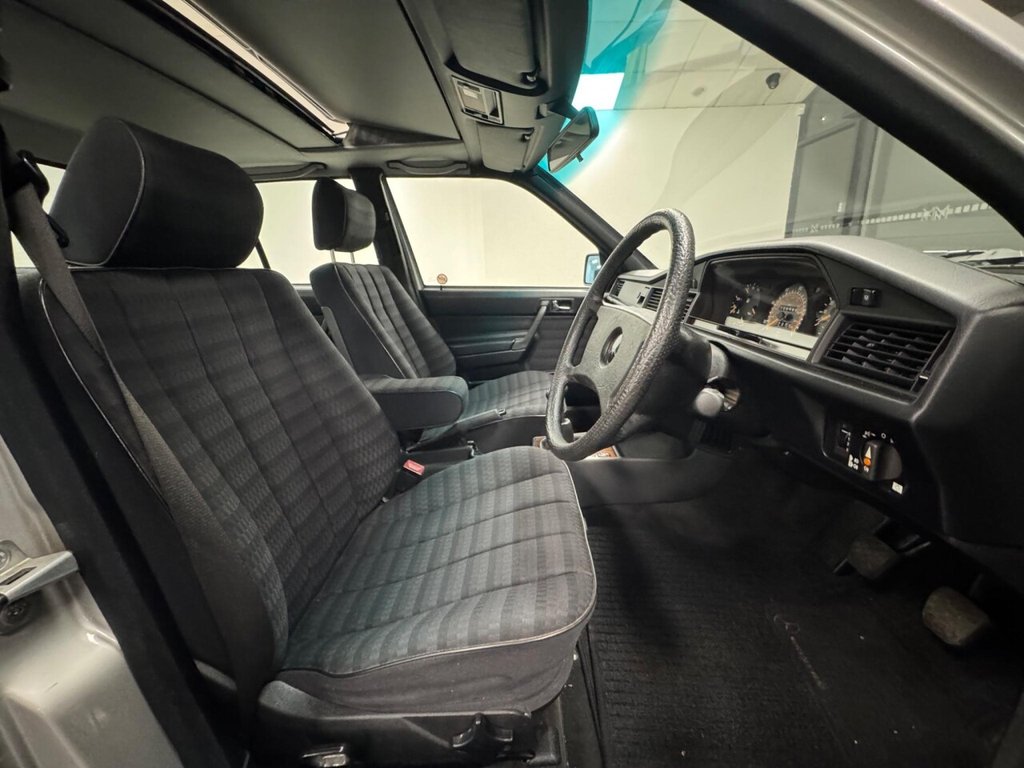 Used Mercedes-Benz 190 1989 for sale - 77451639: Photo 3