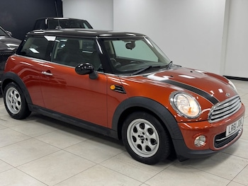2011 (61) - 1.6 Cooper Hatchback 3dr Petrol Steptronic Euro 5 (122 ps)