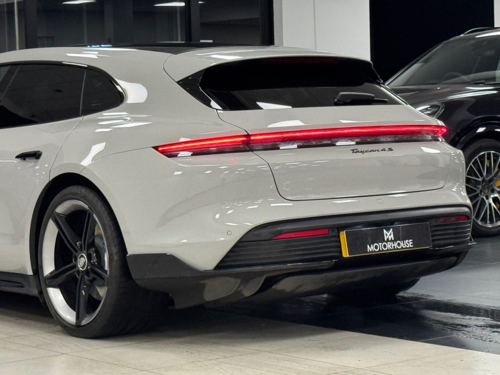 Used Porsche Taycan 2023 for sale - 77655492: Photo 18