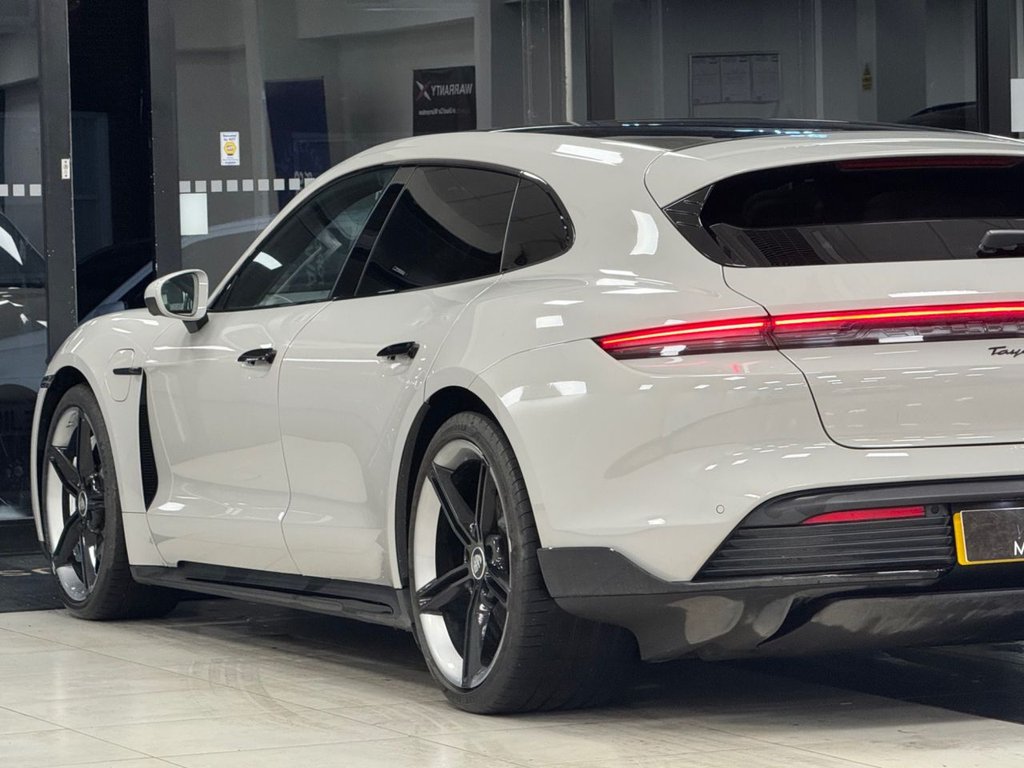 Used Porsche Taycan 2023 for sale - 77655492: Photo 19