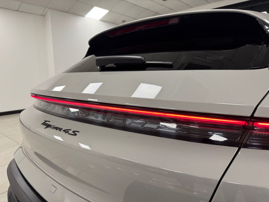 Used Porsche Taycan 2023 for sale - 77655492: Photo 21