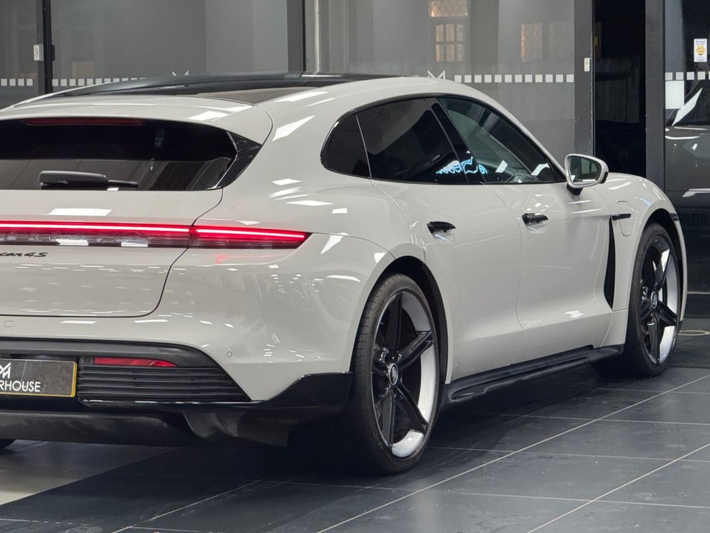 Used Porsche Taycan 2023 for sale - 77655492: Photo 23