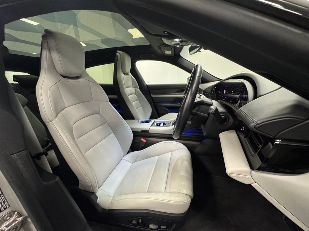 Used Porsche Taycan 2023 for sale - 77655492: Photo 3