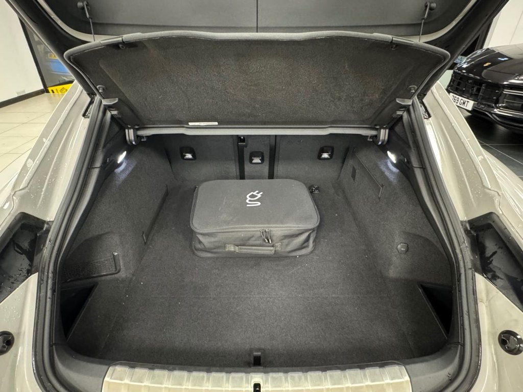 Used Porsche Taycan 2023 for sale - 77655492: Photo 48