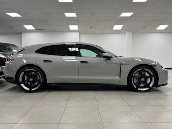 Used Porsche Taycan 2023 for sale - 77655492: Photo