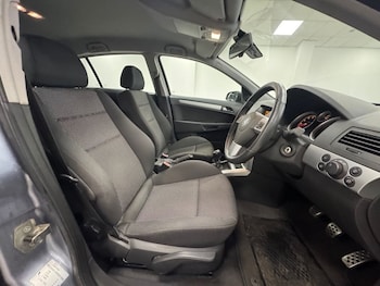 Used Vauxhall Astra 2008 for sale - 77121902: Photo