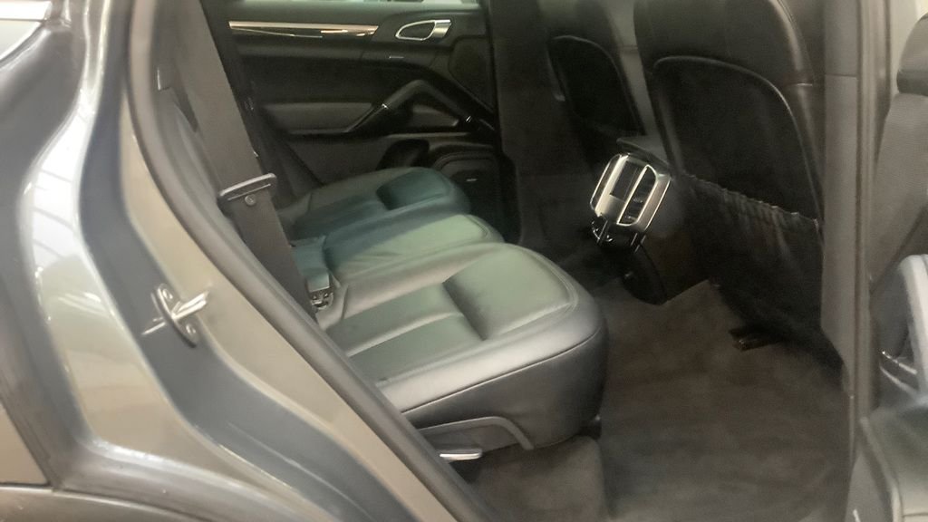Used Porsche Cayenne 2015 for sale - 76582747: Photo 13
