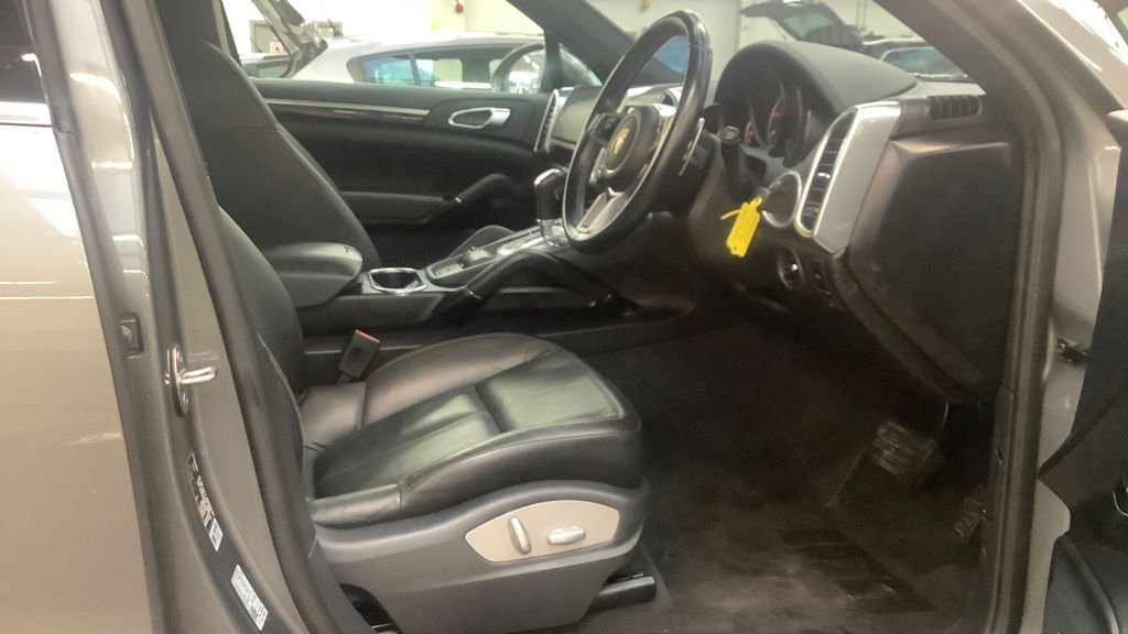 Used Porsche Cayenne 2015 for sale - 76582747: Photo 14