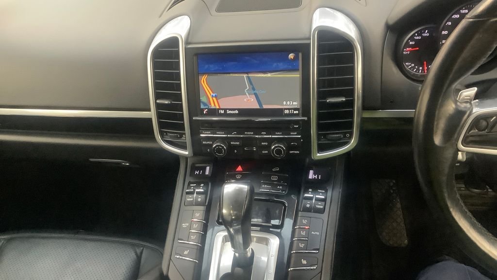 Used Porsche Cayenne 2015 for sale - 76582747: Photo 15