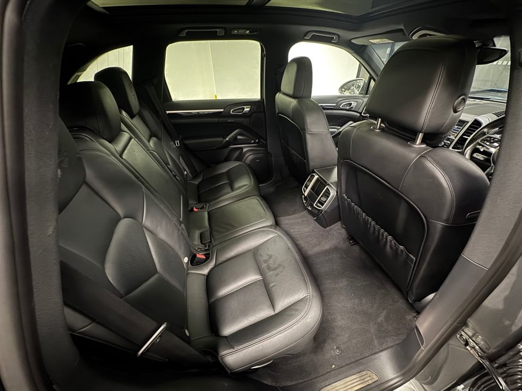 Used Porsche Cayenne 2015 for sale - 76582747: Photo 20