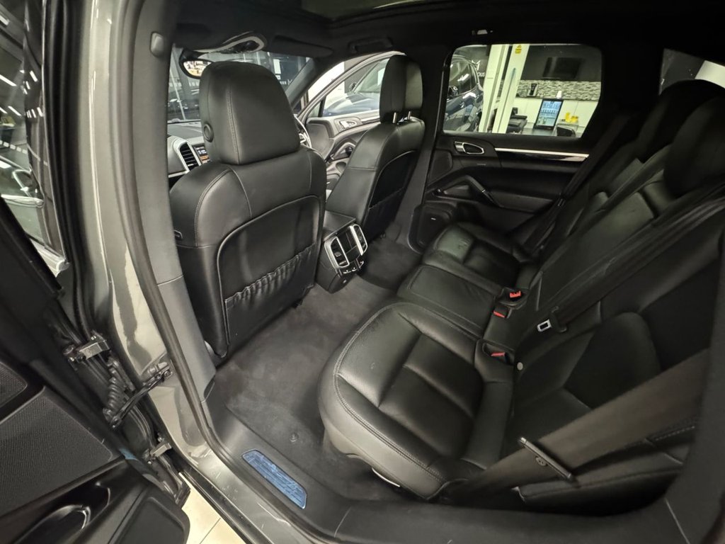 Used Porsche Cayenne 2015 for sale - 76582747: Photo 22