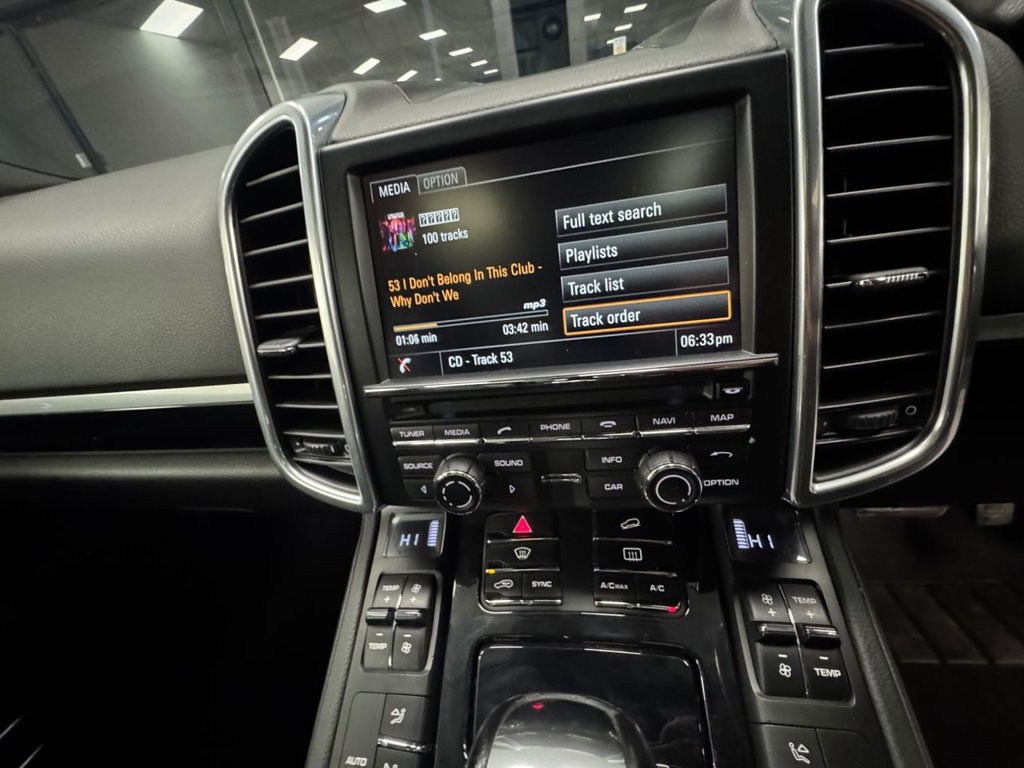 Used Porsche Cayenne 2015 for sale - 76582747: Photo 31