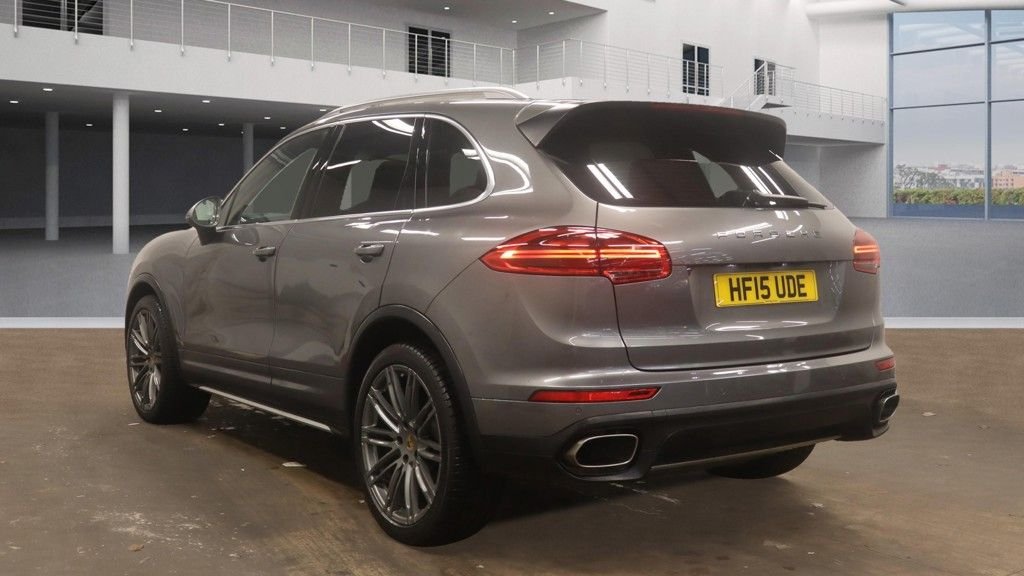 Used Porsche Cayenne 2015 for sale - 76582747: Photo 9