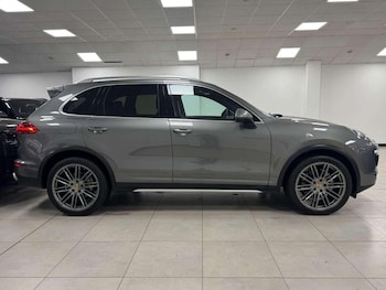 Used Porsche Cayenne 2015 for sale - 78955294: Photo