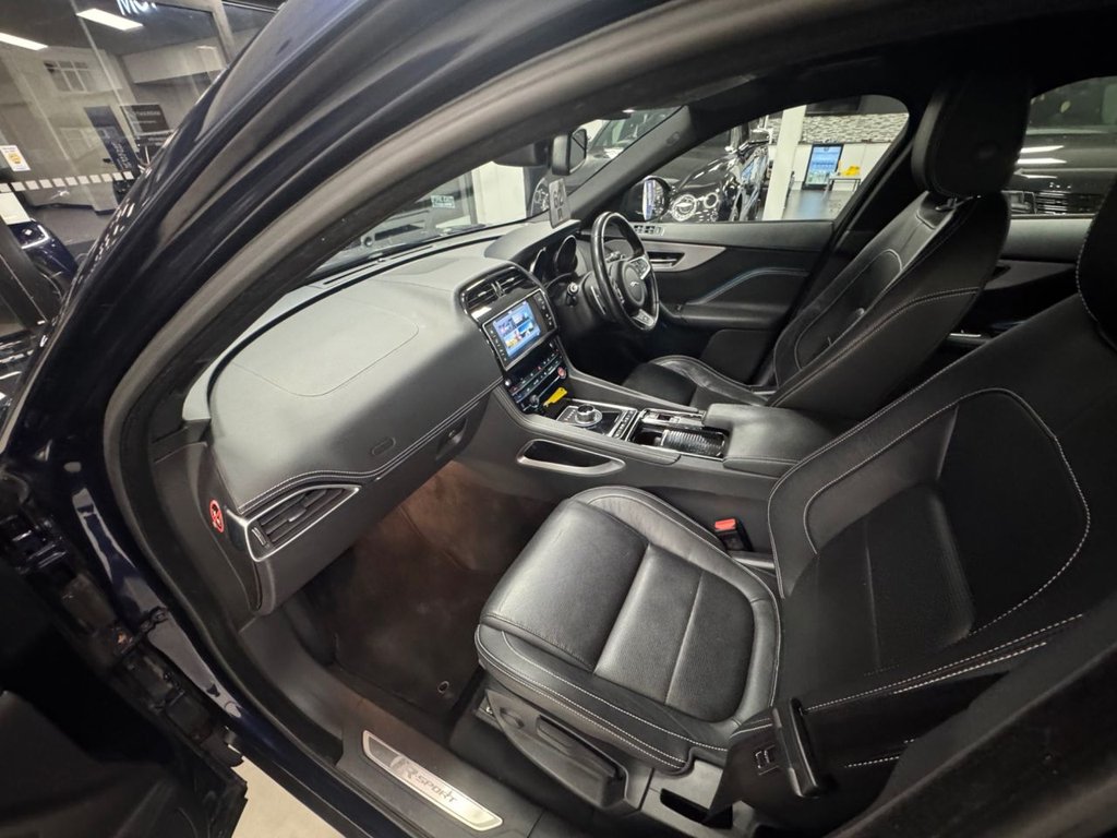 Used Jaguar F-Pace 2018 for sale - 76539696: Photo 20