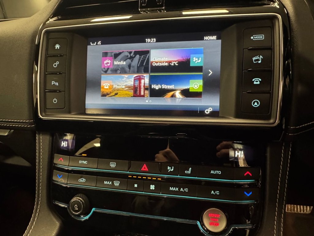 Used Jaguar F-Pace 2018 for sale - 76539696: Photo 27