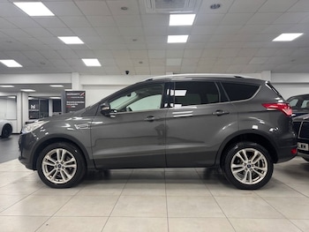 Used Ford Kuga 2015 for sale - 76163501: Photo 2