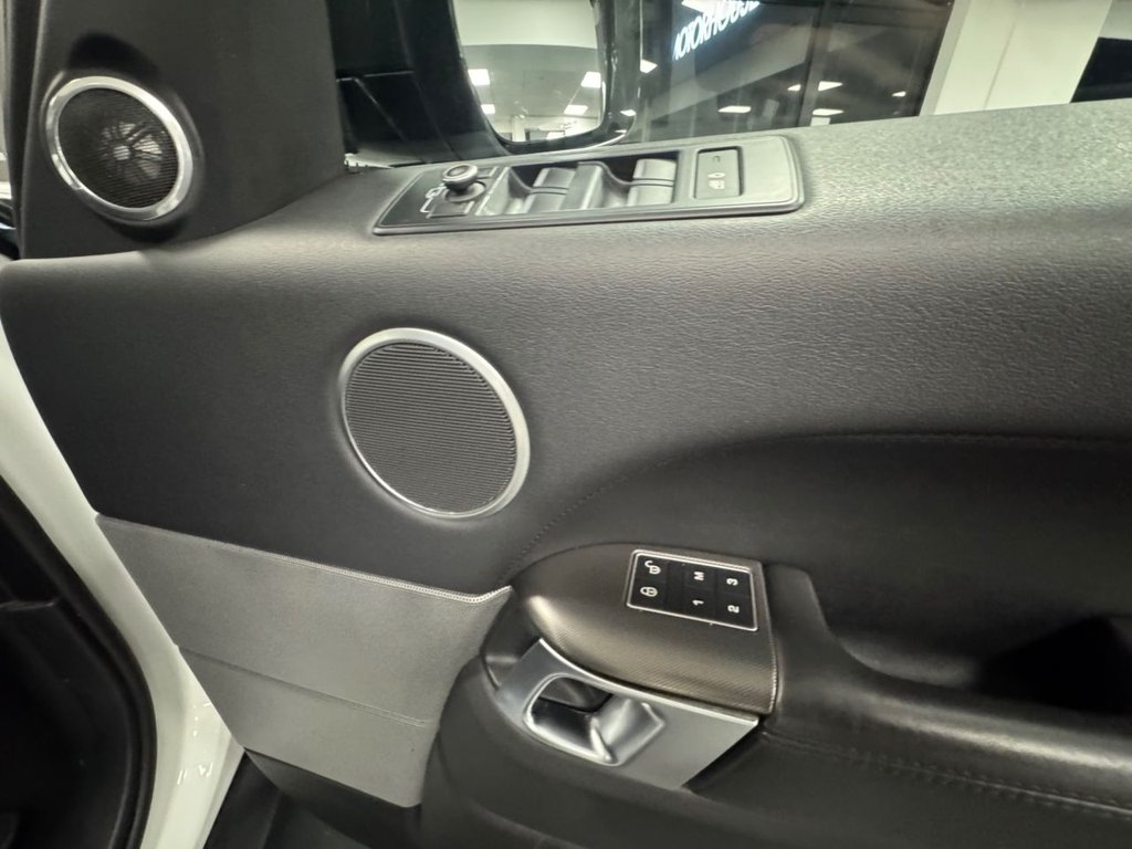 Used Land Rover Range Rover Sport 2017 for sale - 77193402: Photo 32