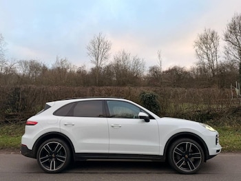 Used Porsche Cayenne 2022 for sale - 77053622: Photo