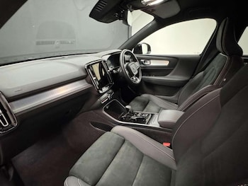 Used Volvo XC40 2025 for sale - 78955115: Photo